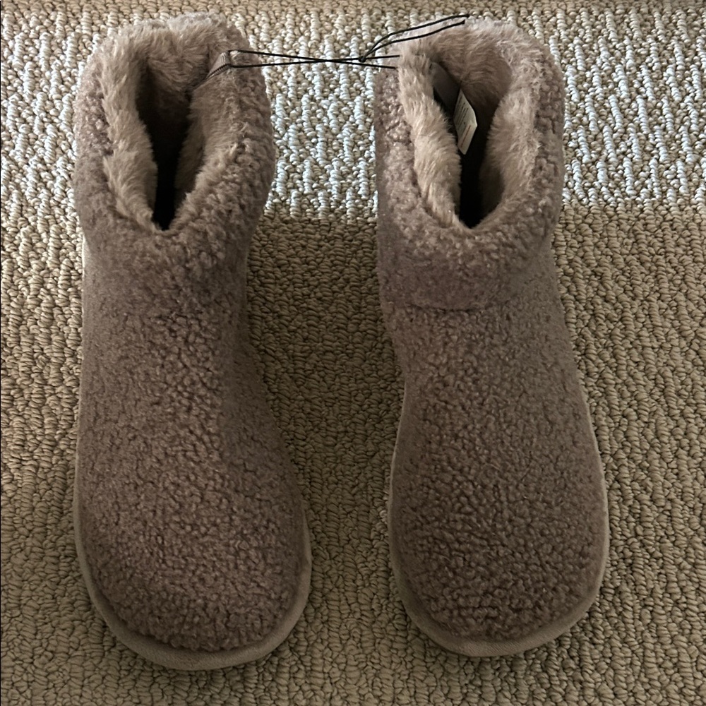 Pretty You London Fern Faux Fur Teddy Slipper Boots - Size L